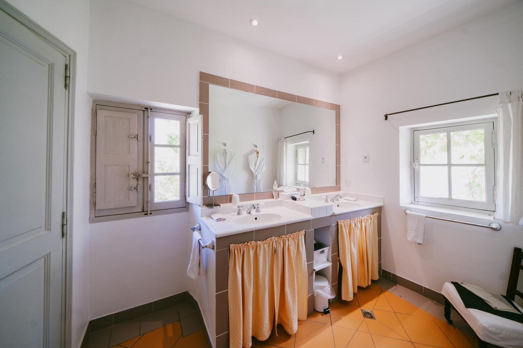 Hotel Bastide Rose Le Thor Exterior foto
