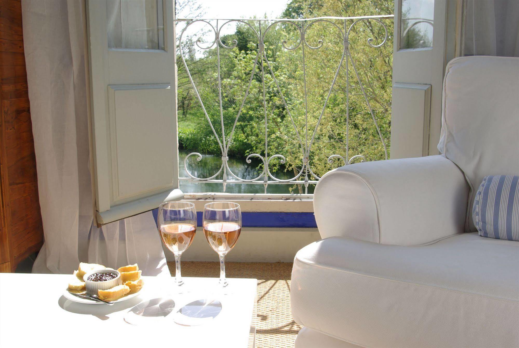 Hotel Bastide Rose Le Thor Exterior foto